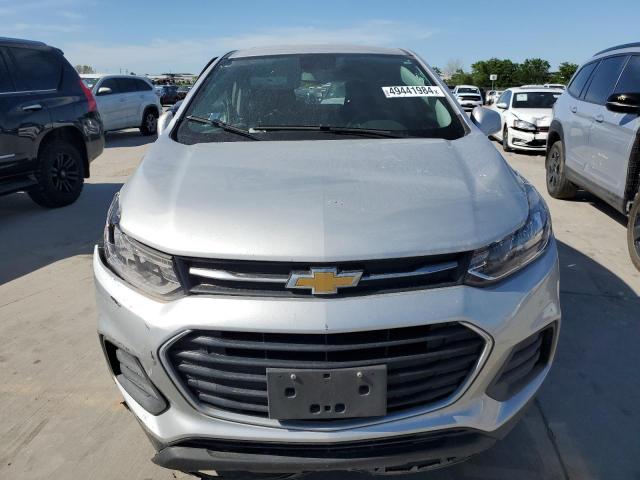 KL7CJNSM8NB503274 - 2022 CHEVROLET TRAX LS SILVER photo 5