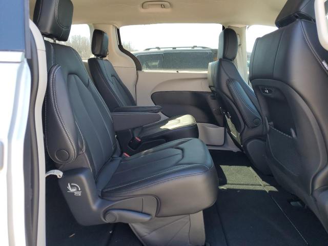 2C4RC1BGXPR513318 - 2023 CHRYSLER PACIFICA TOURING L SILVER photo 11