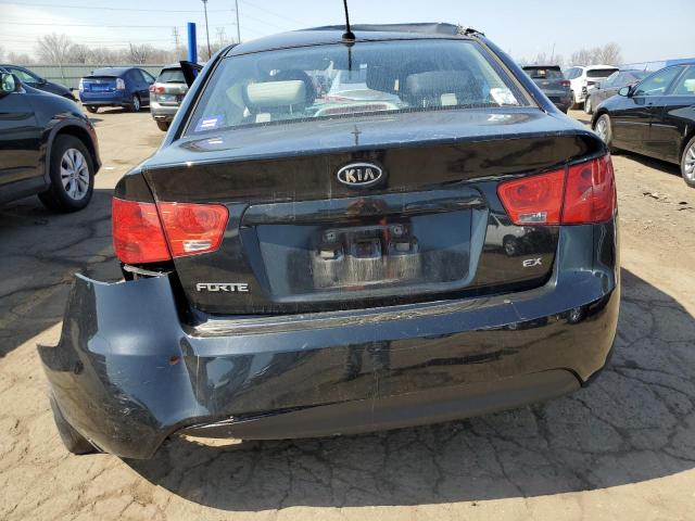 KNAFU4A21D5733895 - 2013 KIA FORTE EX BLACK photo 6