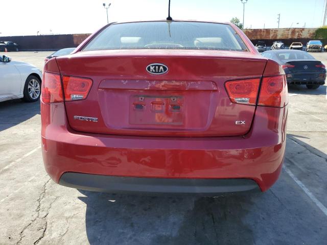 KNAFU4A22D5740452 - 2013 KIA FORTE EX RED photo 6