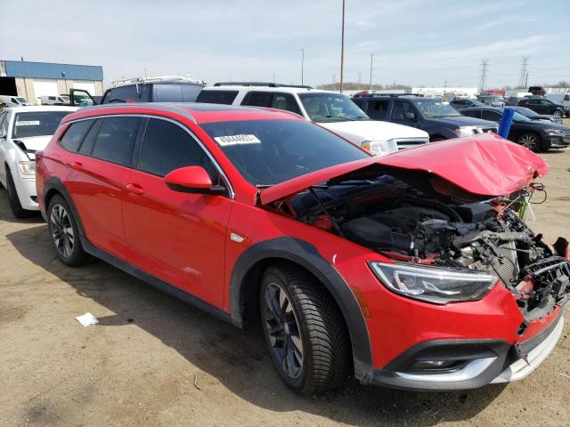 W04GV8SX0J1128141 - 2018 BUICK REGAL TOUR ESSENCE RED photo 4