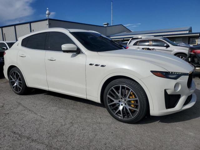 ZN661ZUA0KX332477 - 2019 MASERATI LEVANTE GTS WHITE photo 4