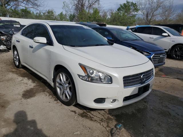 1N4AA5AP0BC812853 - 2011 NISSAN MAXIMA S WHITE photo 4