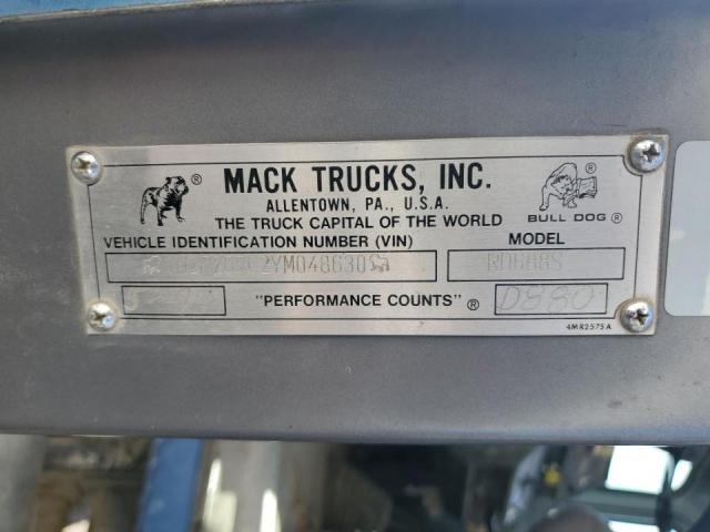 1M2P267C2YM048630 - 2000 MACK 600 RD600 BLUE photo 10