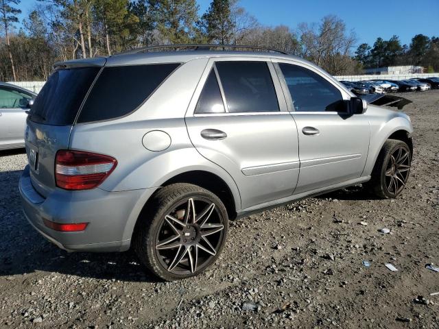4JGBB8GB5AA571659 - 2010 MERCEDES-BENZ ML 350 4MATIC SILVER photo 3