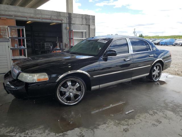 2003 LINCOLN TOWN CARTIER, 