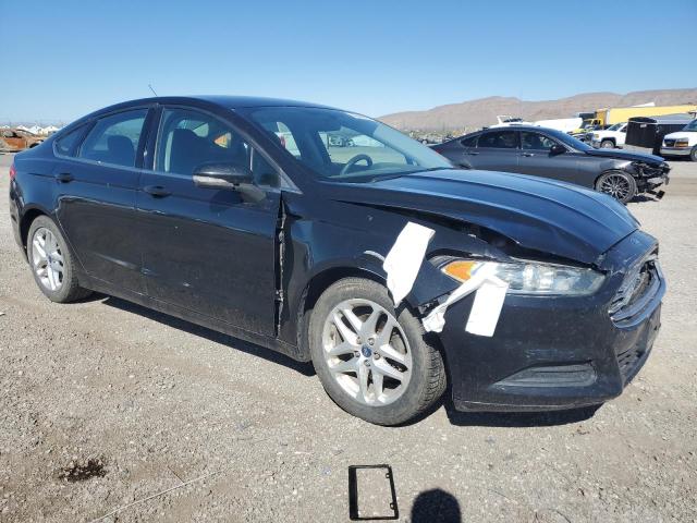 3FA6P0H75FR207215 - 2015 FORD FUSION SE BLACK photo 4