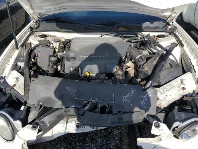 2G4WE567851246427 - 2005 BUICK LACROSSE CXS WHITE photo 11