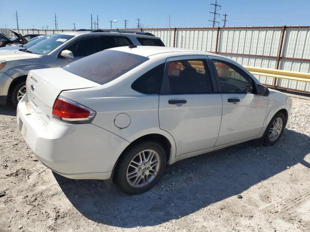 1FAHP35NX9W250284 - 2009 FORD FOCUS SE WHITE photo 3