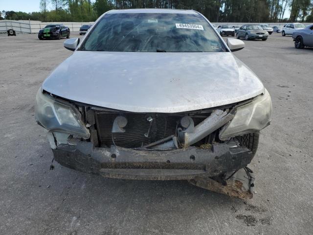 4T1BK1FK7CU012219 - 2012 TOYOTA CAMRY SE SILVER photo 5