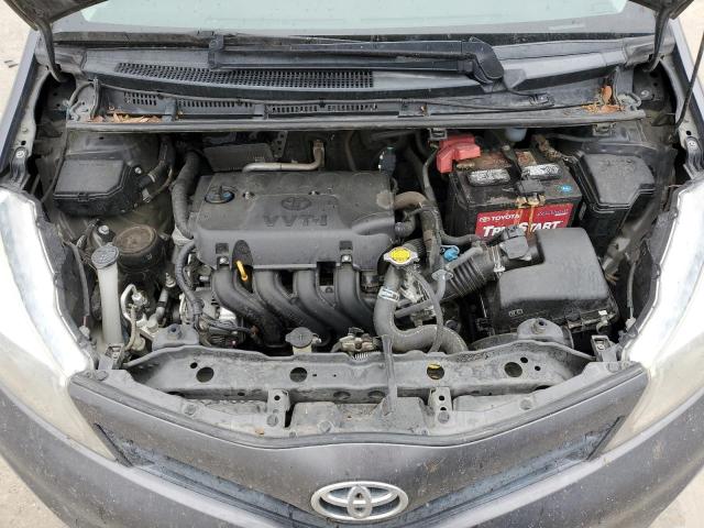 VNKKTUD39EA007338 - 2014 TOYOTA YARIS GRAY photo 11