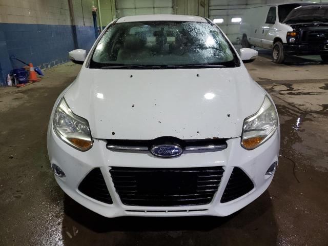 1FAHP3H25CL363540 - 2012 FORD FOCUS SEL WHITE photo 5