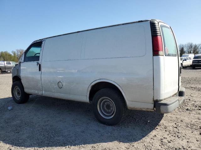 1GCGG25R9W1081838 - 1998 CHEVROLET EXPRESS G2 WHITE photo 2