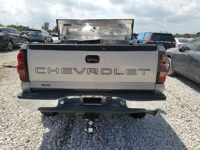 1GCHC29U36E253367 - 2006 CHEVROLET SILVERADO C2500 HEAVY DUTY SILVER photo 6