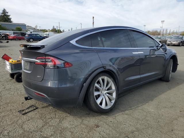 5YJXCDE21HF035652 - 2017 TESLA MODEL X GRAY photo 3