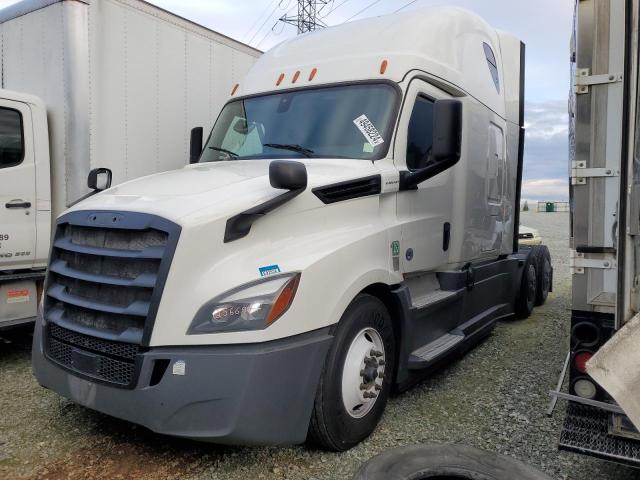 3AKJHHDR7LSLG6778 - 2020 FREIGHTLINER CASCADIA 1 WHITE photo 2