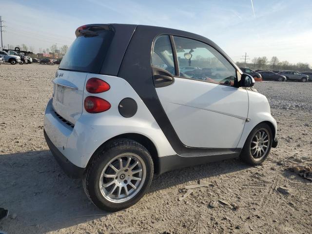 WMEEJ3BA7BK421409 - 2011 SMART FORTWO PURE WHITE photo 3