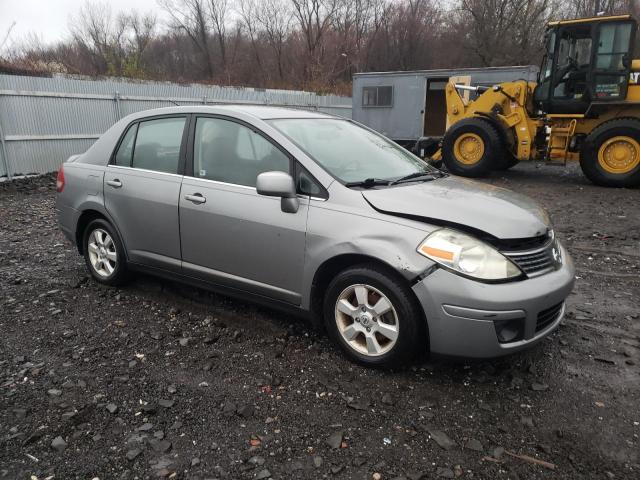 3N1BC11E17L457643 - 2007 NISSAN VERSA S SILVER photo 4