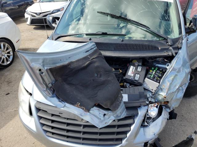 2C8GP54L65R222730 - 2005 CHRYSLER TOWN & COU TOURING BLUE photo 12