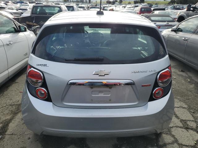 1G1JE6SB8F4208760 - 2015 CHEVROLET SONIC LTZ SILVER photo 6