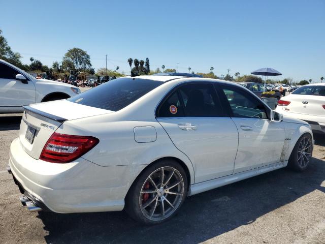 WDDGF7HB1CA681527 - 2012 MERCEDES-BENZ C 63 AMG WHITE photo 3