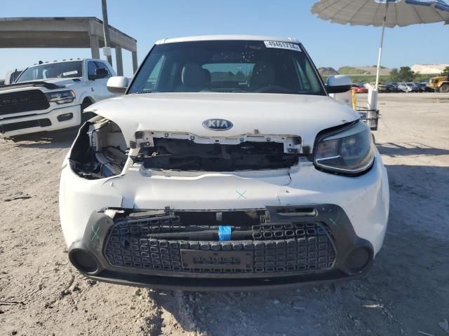 KNDJN2A27E7086889 - 2014 KIA SOUL WHITE photo 5