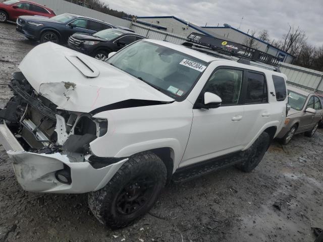 JTEBU5JR6J5595024 - 2018 TOYOTA 4RUNNER SR5/SR5 PREMIUM WHITE photo 1