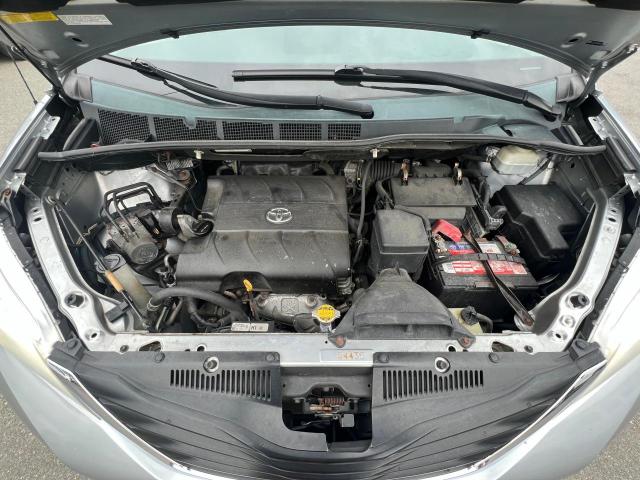 5TDJK3DCXBS013973 - 2011 TOYOTA SIENNA LE SILVER photo 7