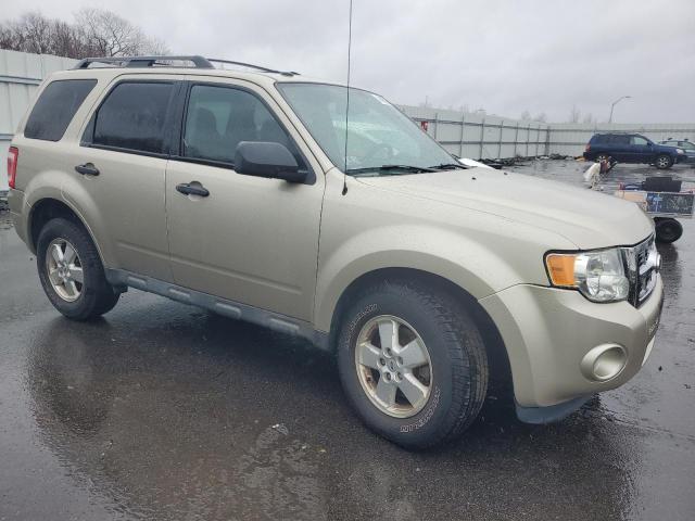 1FMCU9DG1AKC46540 - 2010 FORD ESCAPE XLT TAN photo 4