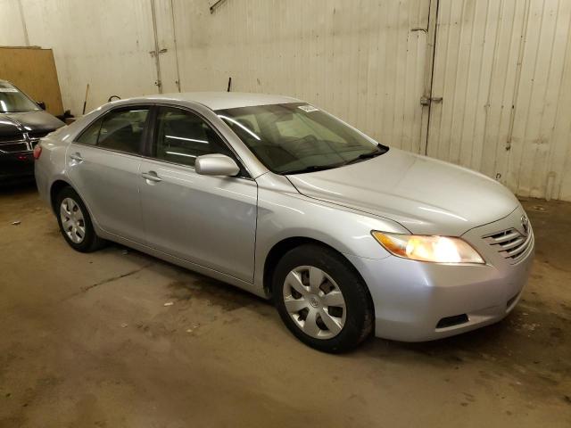 JTNBE46K673000583 - 2007 TOYOTA CAMRY CE SILVER photo 4