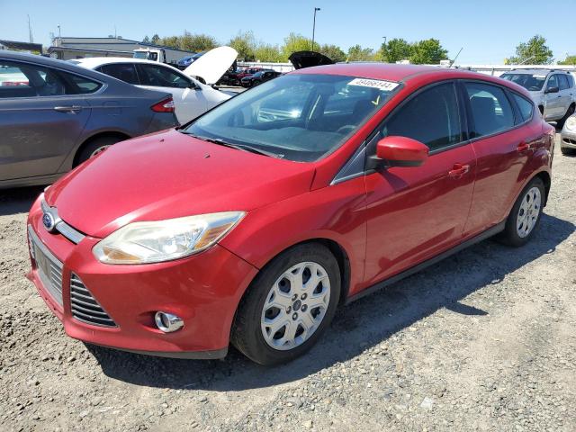 1FAHP3K28CL454553 - 2012 FORD FOCUS SE RED photo 1