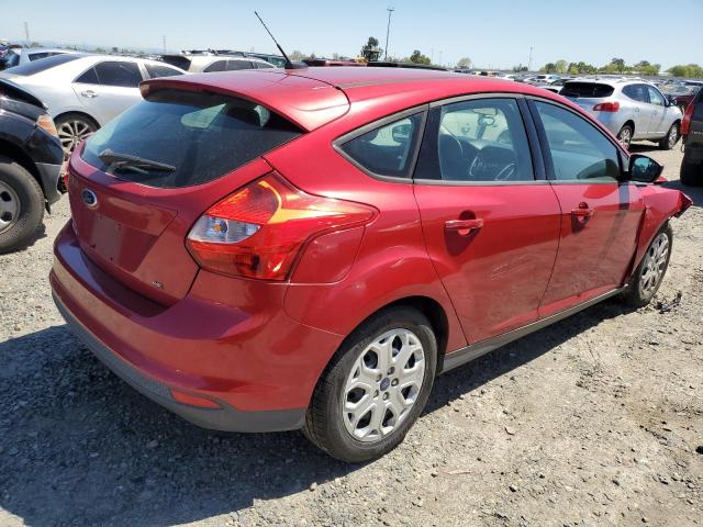 1FAHP3K28CL454553 - 2012 FORD FOCUS SE RED photo 3