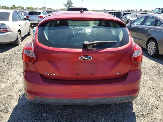 1FAHP3K28CL454553 - 2012 FORD FOCUS SE RED photo 6