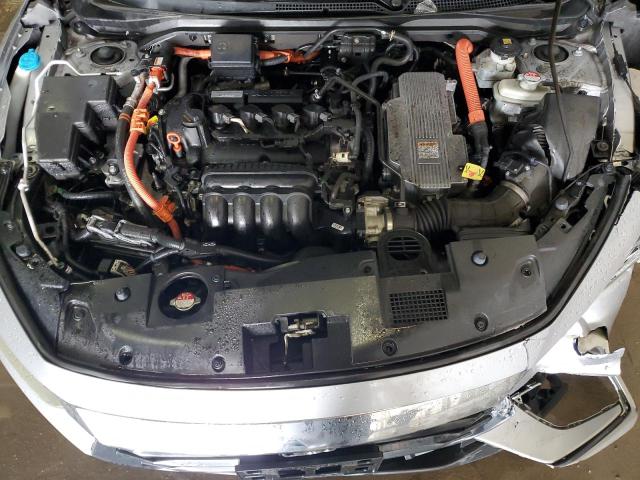 19XZE4F53KE025682 - 2019 HONDA INSIGHT EX SILVER photo 11