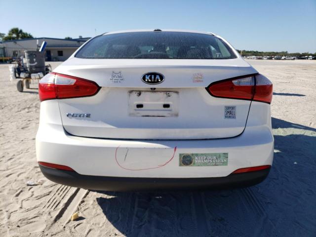 KNAFX4A68G5480699 - 2016 KIA FORTE LX WHITE photo 6