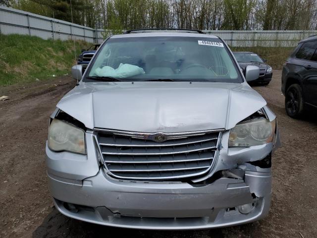 2A8HR54159R598171 - 2009 CHRYSLER TOWN & COU TOURING ვერცხლისფერი ფოტო 5