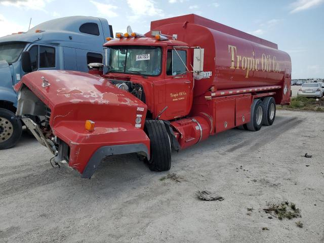 1M2P267C5WM034816 - 1998 MACK 600 RD600 RED photo 2