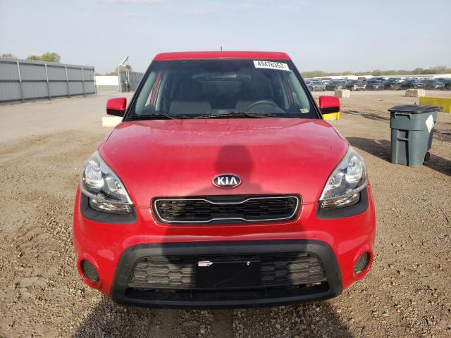 KNDJT2A51D7626381 - 2013 KIA SOUL RED photo 5