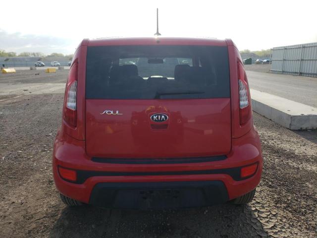 KNDJT2A51D7626381 - 2013 KIA SOUL RED photo 6