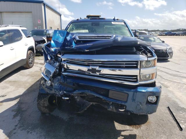 1GC1KXEY1HF158958 - 2017 CHEVROLET SILVERADO K2500 HIGH COUNTRY BLUE photo 5