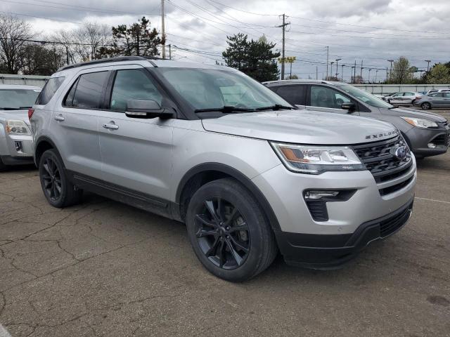 1FM5K8D85KGA59419 - 2019 FORD EXPLORER XLT SILVER photo 4