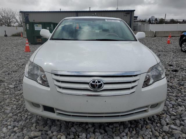 4T1BK36BX6U118048 - 2006 TOYOTA AVALON XL WHITE photo 5