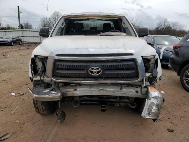 5TFUY5F19AX157512 - 2010 TOYOTA TUNDRA DOUBLE CAB SR5 WHITE photo 5