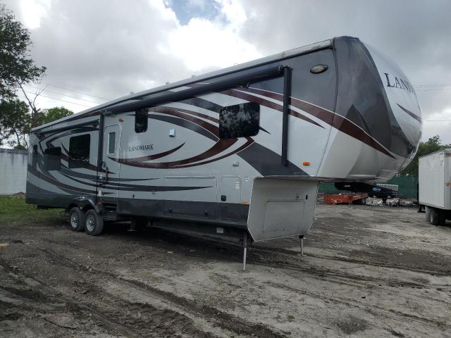 5SFBG4122FE289063 - 2015 HEARTLAND LANDMARK TWO TONE photo 1