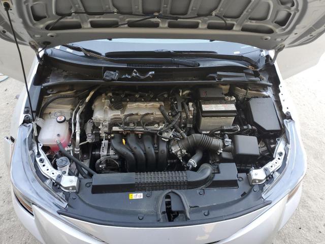 5YFEPMAE1NP345523 - 2022 TOYOTA COROLLA LE SILVER photo 11