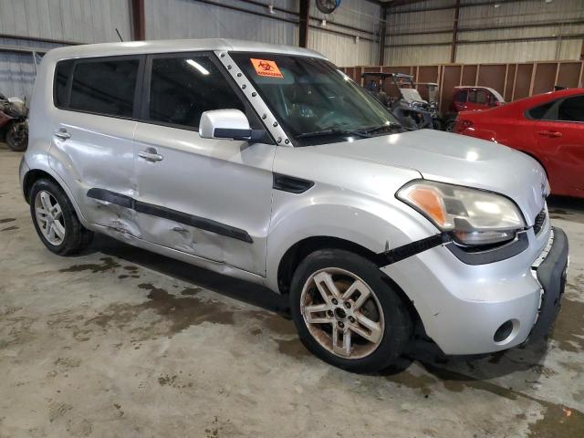 KNDJT2A29B7314540 - 2011 KIA SOUL + SILVER photo 4