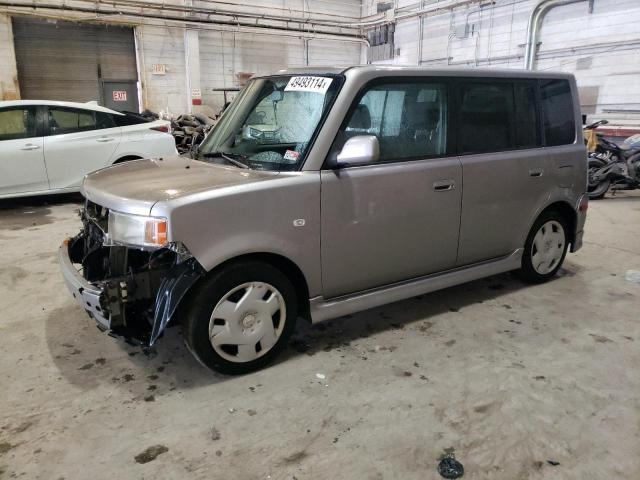 JTLKT324440167876 - 2004 TOYOTA SCION XB GRAY photo 1