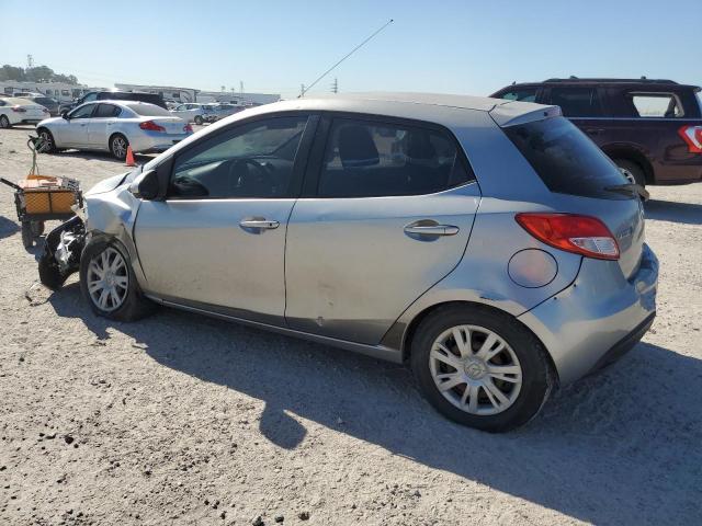 JM1DE1HY1B0126874 - 2011 MAZDA MAZDA2 SILVER photo 2