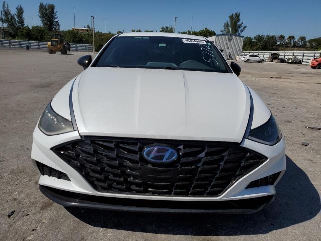 5NPEJ4J29MH065772 - 2021 HYUNDAI SONATA SEL PLUS WHITE photo 5