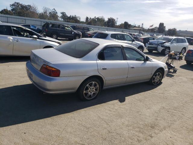 19UUA5654XA050520 - 1999 ACURA 3.2TL SILVER photo 3